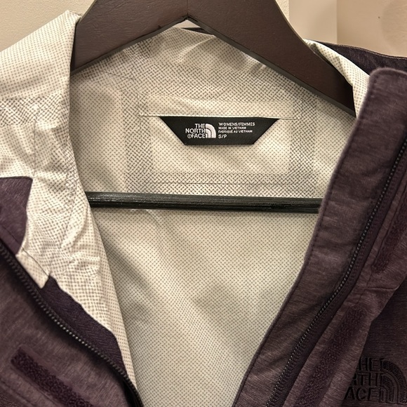 North Face rain jacket. Women’s small. Only been worn once. Perfect condition. - Picture 2 of 2